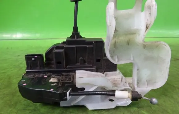 KIA Ceed Front door lock