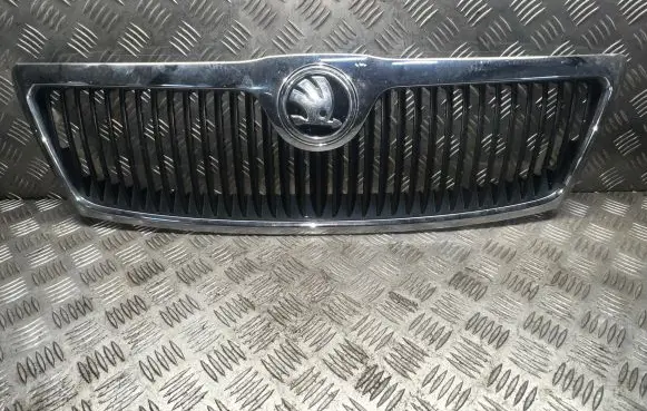 Skoda Octavia Mk2 (1Z) Front grill 1Z0853668
