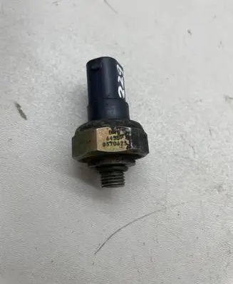 BMW 5 E60 E61 Air conditioning (A/C) pressure sensor 8370623 6453-8370623