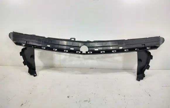 Mercedes-Benz B W246 W242 Front bumper mounting bracket A2468850365