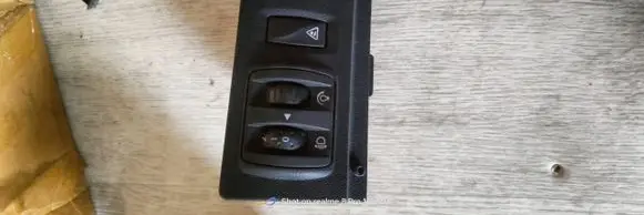 Renault Laguna III Tailgate/trunk/boot open switch 554543435