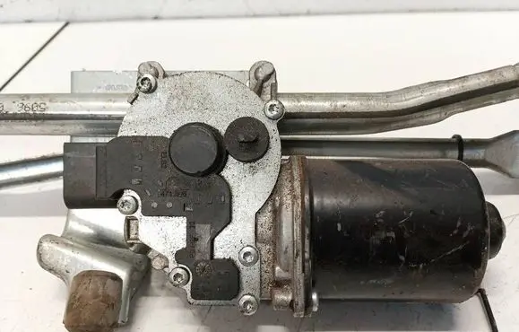 BMW 1 E81 E87 Wiper motor 692570601 404871