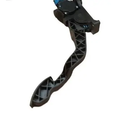 Accelerator throttle pedal