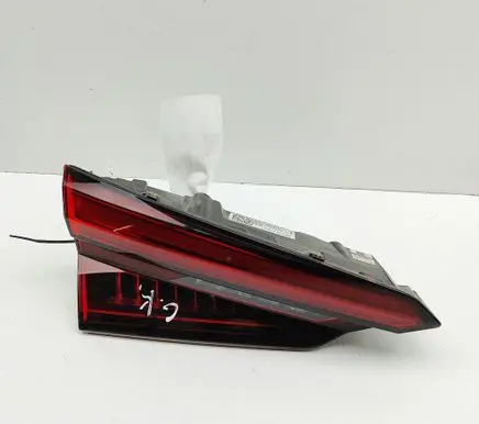 Audi A5 Tailgate rear/tail lights 8W6945093J