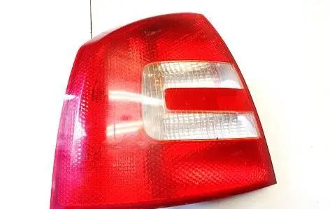 Skoda Octavia Mk2 (1Z) Rear/tail lights 1z5945095a 1z5945111a
