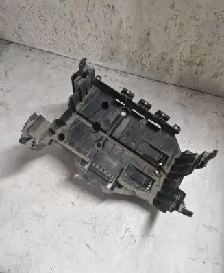 Peugeot 508 Battery tray 9686469580