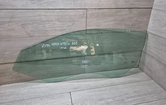 Aston Martin DB9 Front door window glass four-door 4G43-L21411-AB