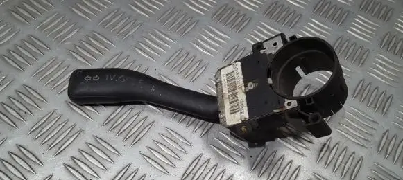 Volkswagen Golf IV Indicator stalk 8l0953513g