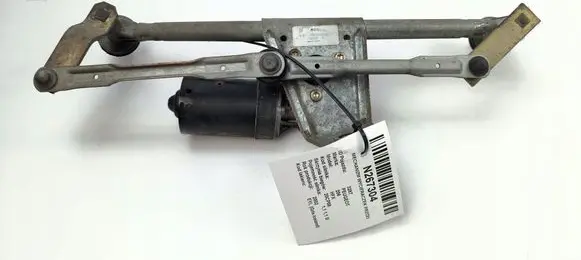 Peugeot 206 Front wiper linkage 