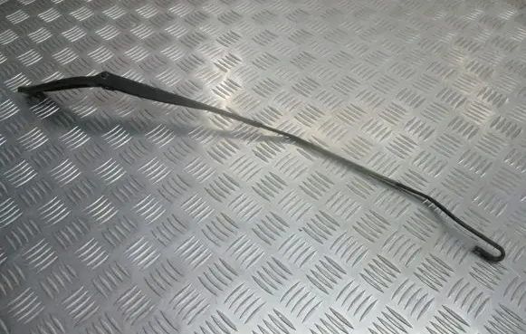 Renault Megane II Front wiper blade arm