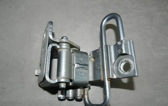 Volkswagen Eos Front door lower hinge 1Q0831412A
