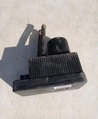 Mercedes-Benz C W203 Central locking vacuum pump 2038000048