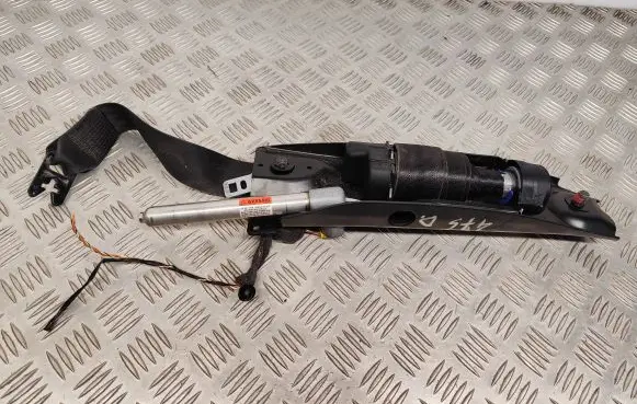 Volvo XC70 Front seatbelt 6041213