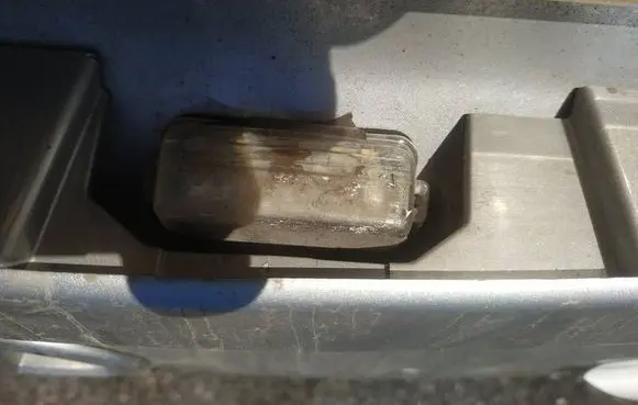 Toyota Avensis T270 Number plate light