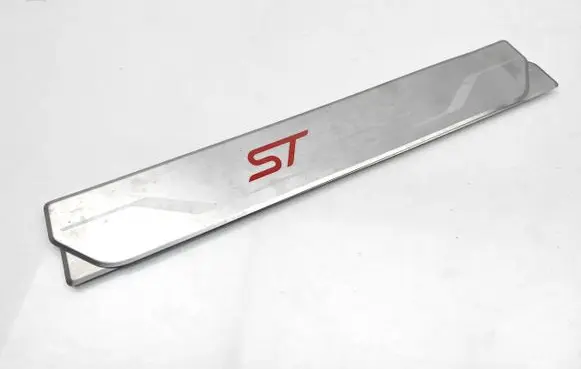 Ford Puma Front sill trim cover L1TJ-132K14-BA