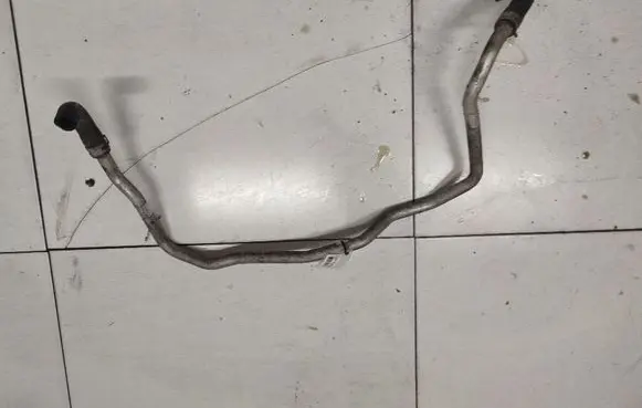 Toyota Previa (XR30, XR40) II Engine coolant pipe/hose 