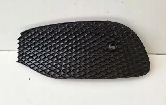 Mercedes-Benz E W213 Front bumper lower grill 2138851500