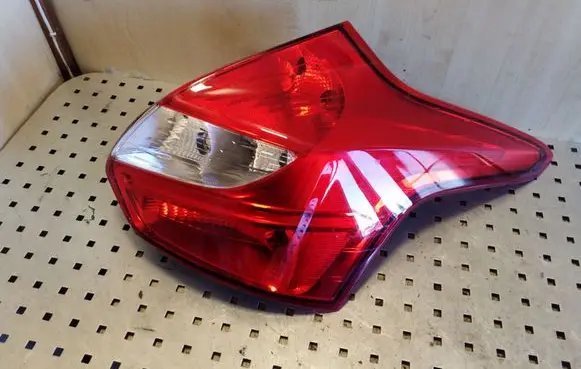 Ford Focus Rear/tail lights 2021001118