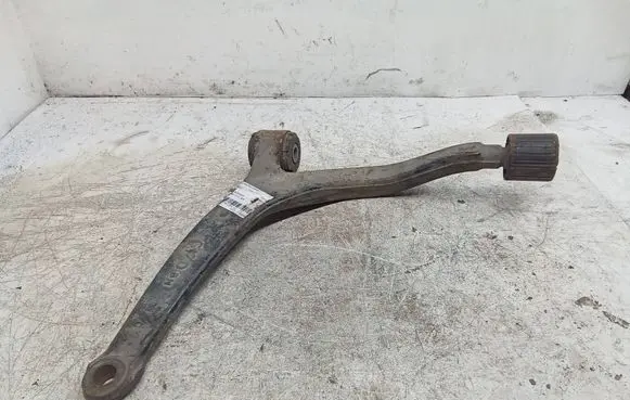 Peugeot 607 Front lower control arm/wishbone