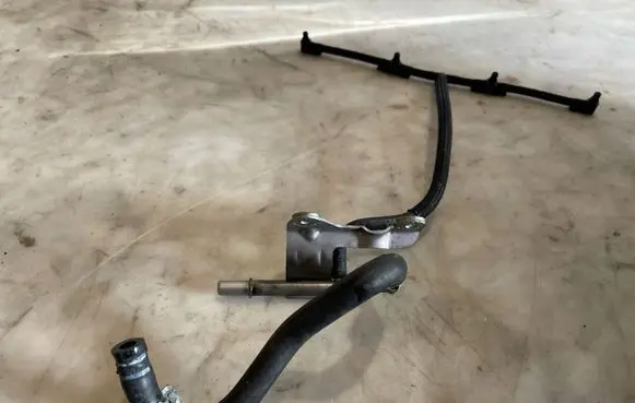 Opel Astra J Fuel return line/hose 55586993
