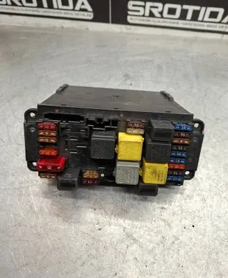 Mercedes-Benz CLK A209 C209 Fuse module 2095450201 5DK00848500
