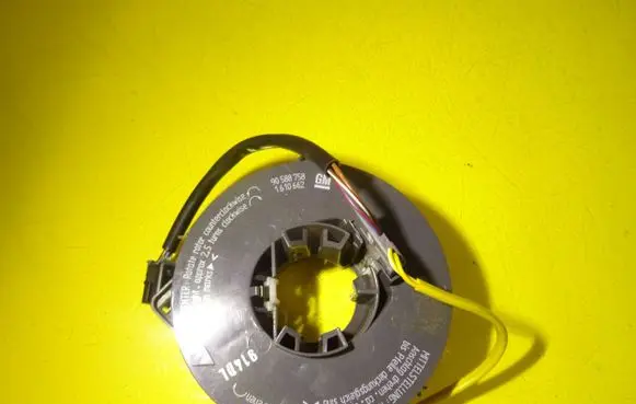 Opel Zafira A Airbag slip ring squib (SRS ring) 90588758