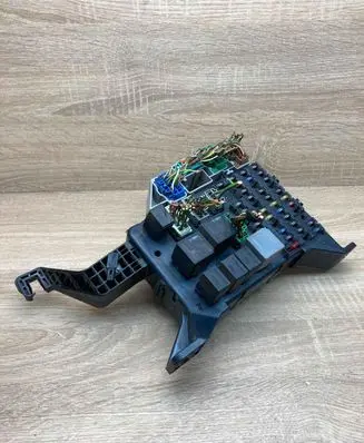 Ford Mondeo Mk III Fuse module 1S7T14A073AE