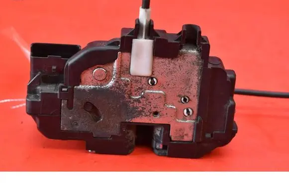 Renault Modus Rear door lock 288315A