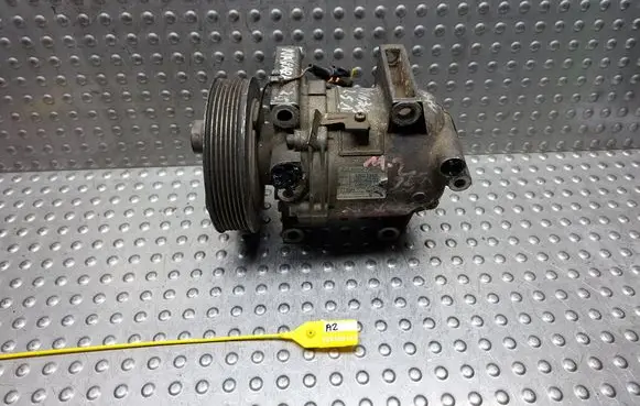 Nissan Navara D40 Air conditioning (A/C) compressor (pump) S26405182 92600EB400