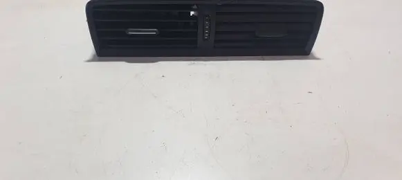 Skoda Fabia Mk3 (NJ) Dash center air vent grill