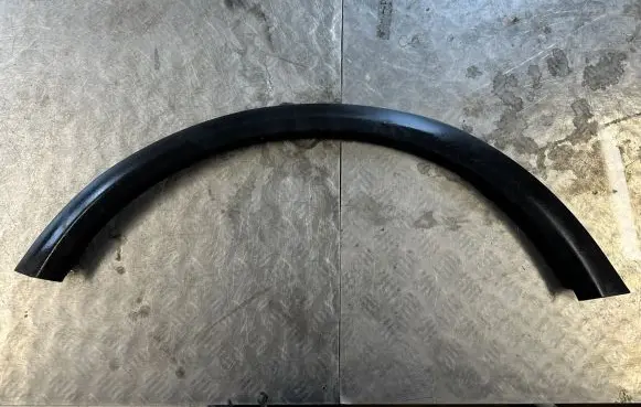 Volvo C30 Rear arch trim 30744045