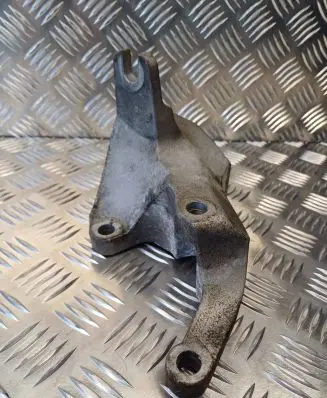 Ford Focus Engine mounting bracket AV617M125AA