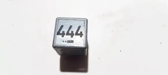 Volkswagen Touareg I Other relay 1J0927841