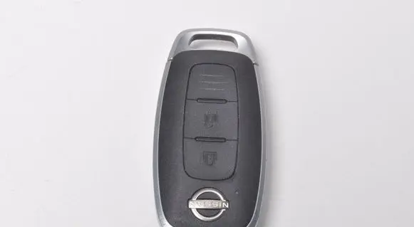 Nissan X-Trail T33 Ignition key/card S180146106