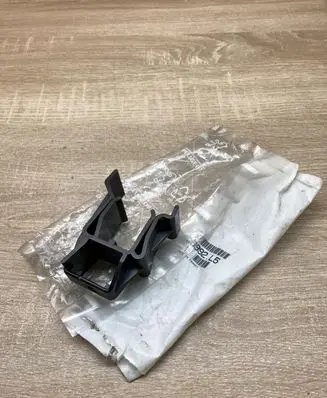Peugeot 605 Front bumper mounting bracket 6992L5