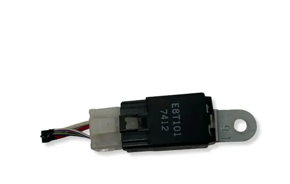 Mitsubishi Pajero Other relay E8T101