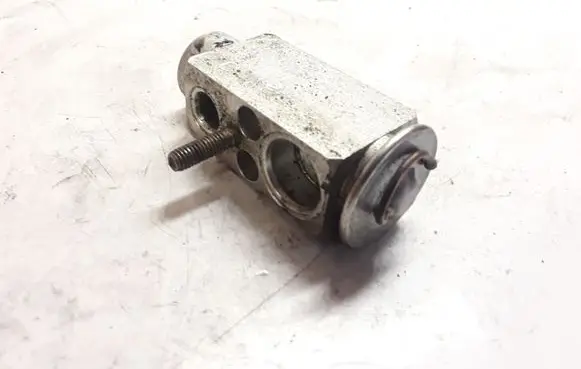 Mercedes-Benz C AMG W203 Air conditioning (A/C) expansion valve 2308300184