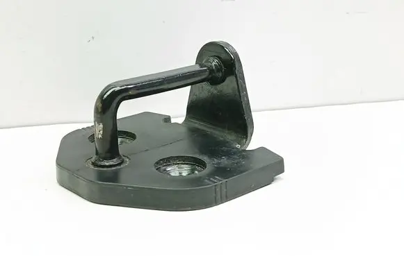 Volvo XC60 Rear door lock loop/hook striker 30699650