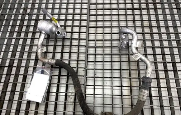 Air conditioning (A/C) pipe/hose