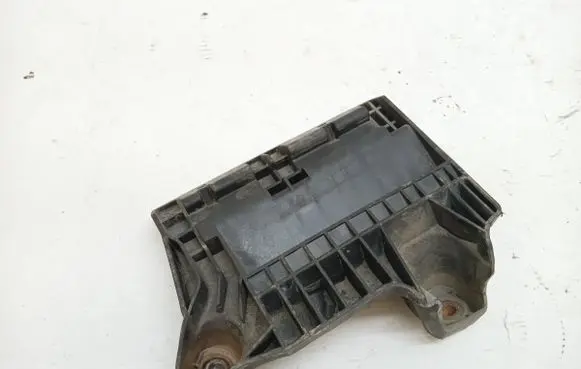 Ford Mondeo MK IV Battery tray 6G91-10663-AD