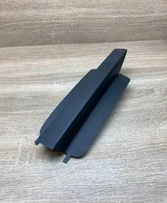 Dodge Magnum Front bumper corner part panel trim 04805925AA