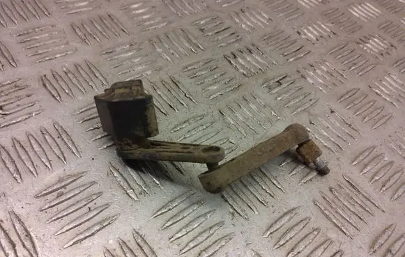 Tesla Model 3 Rear air suspension level height sensor 104497100c