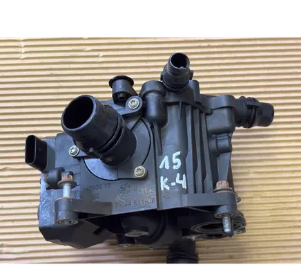 BMW X4 G02 Thermostat/thermostat housing 7644811