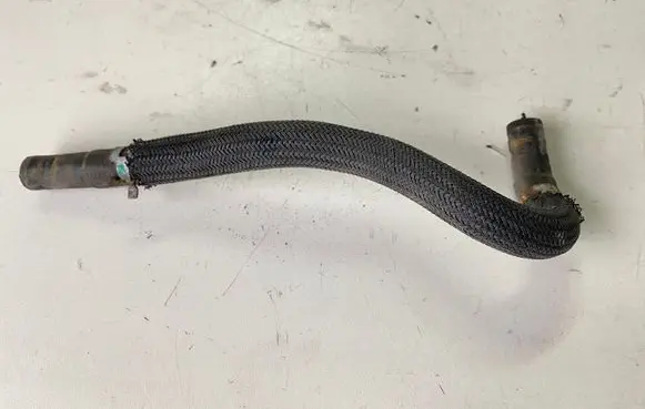 Toyota Avensis T270 Engine coolant pipe/hose