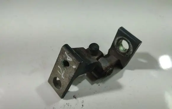 Skoda Superb B6 (3T) Rear door lower hinge 