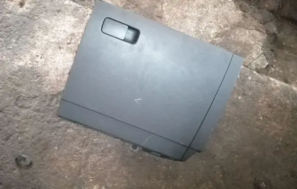Volkswagen Touran III Glove box 5TB857097C