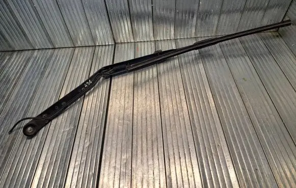 Infiniti FX Front wiper blade arm B90LD2