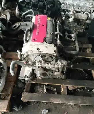 Mercedes-Benz CLK A208 C208 Engine