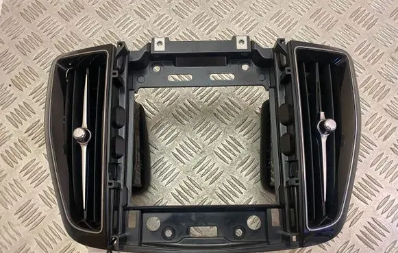 Volvo XC60 Dash center air vent grill 31417738 31477274 31477275
