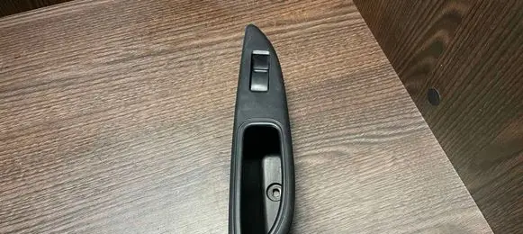 Nissan Primera Electric window control switch 25411AV600 82961AV760